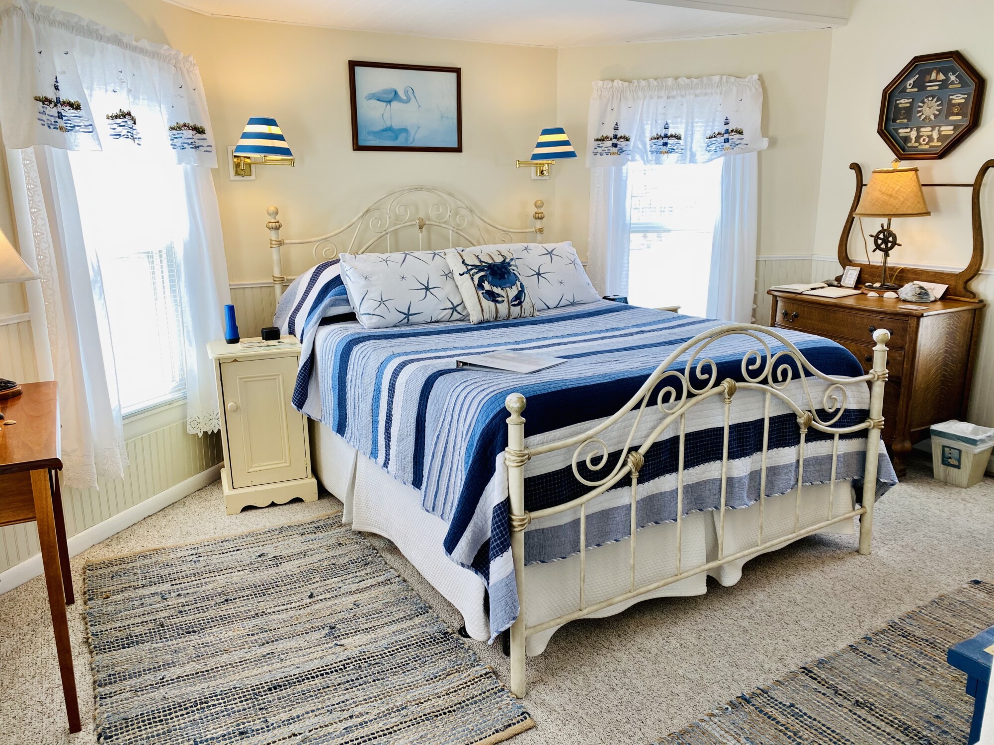 Chincoteague B&B: Miss Molly's Inn Bed And Breakfast, Virginia Guest Rooms